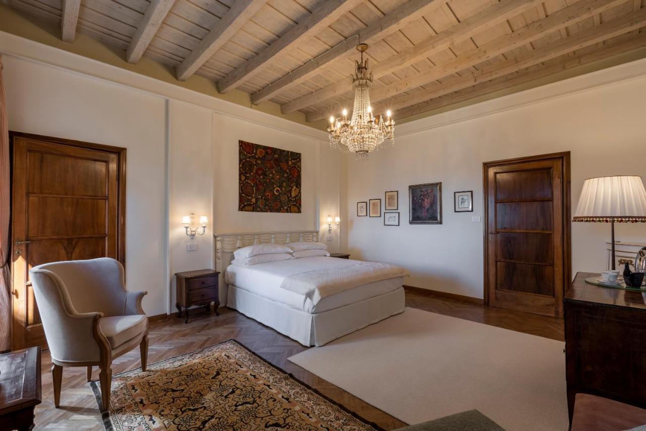 Foresteria Di Palazzo Radici Bed and Breakfast Bergamo Eksteriør billede