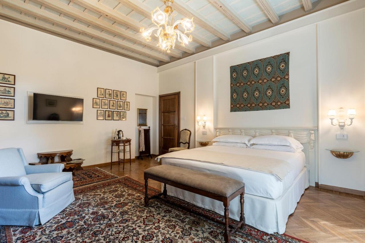 Foresteria Di Palazzo Radici Bed and Breakfast Bergamo Eksteriør billede