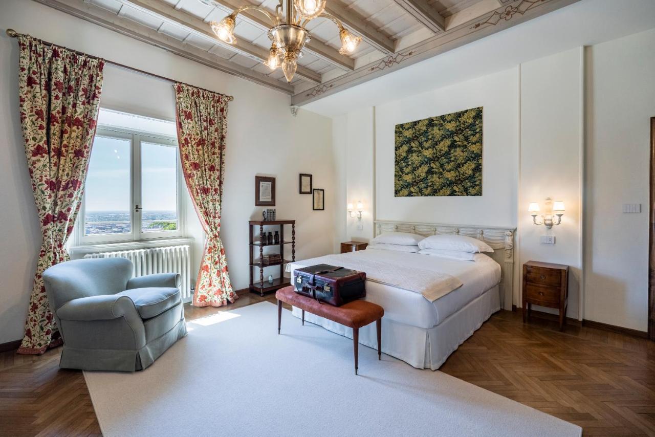 Foresteria Di Palazzo Radici Bed and Breakfast Bergamo Eksteriør billede